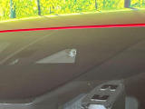 【i-ACTIVESENSE】走行中に前方の車両等を認識し、衝突しそうな時は警報とブレーキで衝突回避と被害軽減をアシスト。より安全にドライブをお楽しみいただけます。