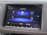 ナビゲーションはギャザズメモリーナビ(VXM-207VFEi)を装着しております。AM、FM、CD、DVD再生、Bluetooth、音楽録音再生、フルセグTVがご使用いただけます。