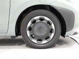 純正ホイールを装着しております。(185/65R15)