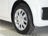 認定中古車では、厳しいHonda認定基準をクリアした厳選されたHonda認定中古車のみ、取り扱っております。「ご購入前の安心」「納車後の信頼」を車両と一緒に提供しております。