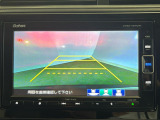 【リアワイドカメラ】3種類の表示で、後方確認をサポートします。『ノーマル画像』『広角180度画像』『真上からの見下ろし画像』をワンタッチで選べます。