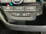 運転席/助手席シートヒーターで寒い日もすぐに温かくなり快適に過ごせます。2段階の温度調整が可能です