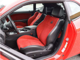 他の中古車販売店とは、異なった商品展開を実現するため、米国・Mitsuoka Motors Americaと連携を取りながらいち早く行動し、需要の先端商品を供給する体制づくりに努めています。
