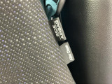 サイドSRSエアバッグ付きです!側方からの衝突の場合に対して作動し、衝撃を和らげてくれます。シート表皮に付いたダニやスギ花粉などのアレルゲン物質の活動を抑制するアレルクリーンシートです!