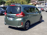 リアはプライバシーガラス付です。見た目もかっこいいですよね。また、太陽光を防ぐので冷房の効きを良くする効果もあるんです。エアコンを控えめにすれば燃費向上も見込めますよ。