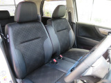 前席の画像です。是非運転席に座っていただき視界等をご確認ください。