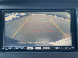 後方確認に便利なバックモニターが付いて安心です