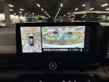 ディスプレイオーディオやカーナビは、現代のドライブにおいて欠かせない装備のひとつです。初めての場所でも迷いにくく、快適なルート案内で運転をサポートします。移動中のエンターテインメント性も高まります。
