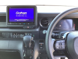 【eコンスイッチ】低燃費運転をサポートするECONモード。スイッチをONすると、エンジンやトランスミッション、A/Cなどを協調制御し、燃費の向上に貢献。エコドライブの効果を高めます。