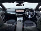 BMW Premium Selection 江戸川は、約20台の展示スペースがあり、常時新車拠店より厳選された認定中古車が続々と入庫しております。