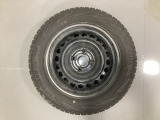 当社にてデモ走行時に装着していたワンシーズン使用の中古スタットレスタイヤ+ホイール4本セットを用意致しました。(2024年製、タイヤ+ホイールは現状渡し、保証対象外です)