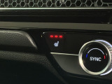 シートヒーターが付いています!寒い日に便利な装備ですね。