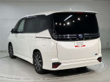 広い展示場にゆったりと展示をしております。ベビーカーでもゆっくりと車をご覧いただけますよ!
