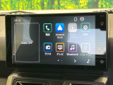 【ディスプレイオーディオ】お手持ちのスマートフォンとの連携で、ナビや音楽再生など各種アプリを使用可能。スマホに近い感覚でお使いいただけます♪