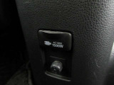 便利なアクセサリーコンセント(AC100V・1500W)を装備。ハイブリッドカー特有の大容量の電気エネルギーによりアウトドアシーンや停電などの非常時にとても便利な機能