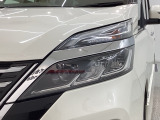LEDヘッドライトは、点灯の瞬間から最大光量を発揮し、突然暗くなるトンネルなどでの安定感を高めます。