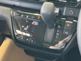 【オートエアコン】 設定温度は一定のまま、1年中、車内は快適空間♪快適温度♪