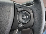 ◆アダプティブクルーズコントロール◆予め設定した車速内でクルマが自動的に加減速。前走車との適切な車間距離を維持しながら追従走行します。【LKAS】車線維持支援システムでステアリング操作を支援。