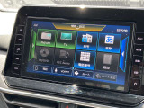 Bluetooth対応で、CD/DVDも再生できるメモリーナビが装着されています。