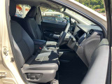 運転席・助手席です