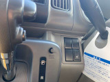 運転席にシートヒーターついてますぅ