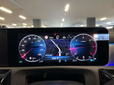 「シャーシは、エンジンよりも早く。」このことは、メルセデスが単なるエンジンのパワーだけを追い求めていない証拠です。シャーシの性能がお車の根幹なのです。