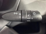 【オートライト(AUTO)】外の明るさをシステムが感知して、自動でヘッドライトが点灯します!ヘッドライトをつけ忘れを防ぐ便利機能です。
