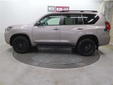 納車前にしっかり点検してお渡ししております。全店舗サービス工場も併設しております。納車後も安心してお任せ下さい。