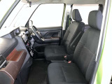見通しのよいすっきりとした視界で、誰でも運転しやすいです。運転のしやすさは疲れにくさにも繋がりますよ♪