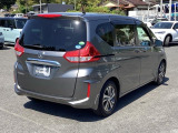 リアはプライバシーガラス付です。見た目もかっこいいですよね。また、太陽光を防ぐので冷房の効きを良くする効果もあるんです。エアコンを控えめにすれば燃費向上も見込めますよ。