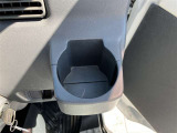運転席側ドリンクホルダー