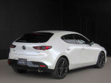 後ろも見やすいハッチバック!リアデザインまで拘るMAZDAデザインを是非ご覧ください!