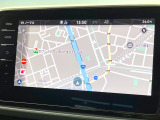 ●純正ナビ:一体感のあるナビは、高級感ある車内を演出してくれます。オーディオ機能も充実しておりますので、運転もより楽しめます♪