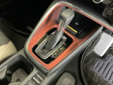 発進時から滑らかに加速する無段階変速のCVTはストップ&ゴーの多い街の中も快適です
