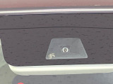 【ホンダセンシング】走行中に前方の車両等を認識し、衝突しそうな時は警報とブレーキで衝突回避と被害軽減をアシスト。より安全にドライブをお楽しみいただけます。