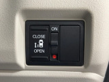 ◆片側電動スライドドア!!荷物で手が塞がる時など簡単にドアの開閉が出来ます!何より力いらずで開閉OK!女性やお年寄りにも優しい♪電動機能はOFFにもできますから元気なお子様の駆け出しも安心!