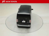 年式から考えると、走行距離が少なく、魅力的な車ですが、外装には、目立つ線傷がありますので、ご理解ください。