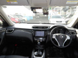 運転席周りの様子です。