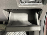 【グローブボックス】大容量のグローブボックスです!!車検証ケース他、日頃使う小物類の収納スペースもたくさんあります!