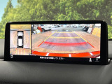 【360&deg;ビューモニター】専用のカメラにより、上から見下ろしたような視点で360度クルマの周囲を確認することができます☆死角部分も確認しやすく、狭い場所での切り返しや駐車もスムーズに行えます。
