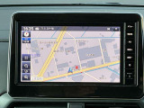 日産純正9インチメモリーナビ(MM223D-L)装備。スマートフォンによる部分地図更新、Bluetooth接続での音楽視聴、快適な画面操作と高音質なオーディオ再生。