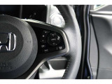 Hondaセンシングの機能のひとつ、アダプティブクルーズコントロール付!アクセルから足を離しても設定したスピードと前車との車間を保ち走行してくれます!車線維持もアシスト☆高速道路で疲労軽減ですね☆