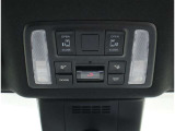 電動のスライドドアで楽々スムース!運転席からも開閉の操作もできます♪キーのスイッチひとつで自動開閉できる便利な機能もついてます♪
