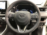 ハンドルは車を運転する上で、ずっと握っている重要なパーツです。手にフィットする物がいいですよね♪