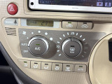【オートエアコン】車内温度を感知して自動で温度調整をしてくれるのでいつでも快適な車内空間を創り上げます!