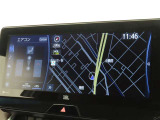 メーカー装着のナビを装備しております。