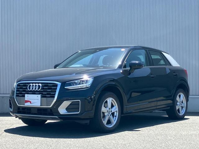 Q2 1.0 TFSI スポーツ 