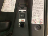 福祉車両/届出済未使用車/車いす乗降車(スローパー)/電動ウインチ/バックカメラ対応車/前席シートヒーター/電動パーキングブレーキ/両側電動スライドドア/LEDヘッドライト/オートエアコン/キーフリー