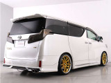 当店では、厳選された車両のみ展示しております。アルファード・ヴェルファイアに特化した専門店ならではの豊富な在庫の中から、お気に入りの一台をお探しください!