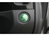ホンダセンシングが装備されています。アダプティブレーダークルーズやレーンキープアシスト、車線逸脱防止機能なども備えていて、ロングドライブも快適で安全にお楽しみいただけます。